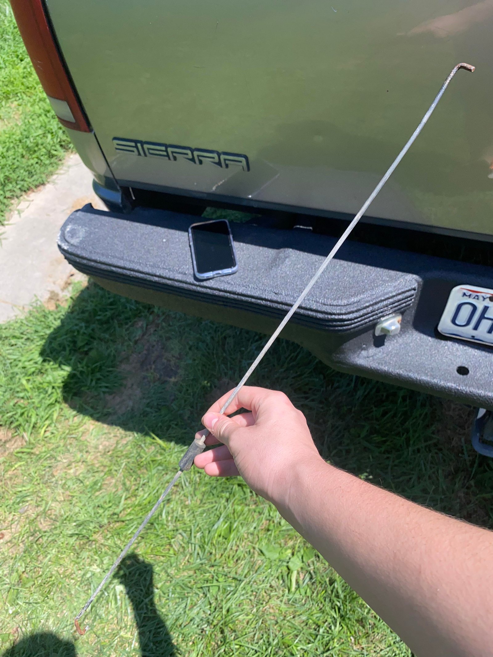 How To Open A Tailgate With A Broken Handle: Easy Fixes How To Open A Tailgate With A Broken Handle: Easy Fixes