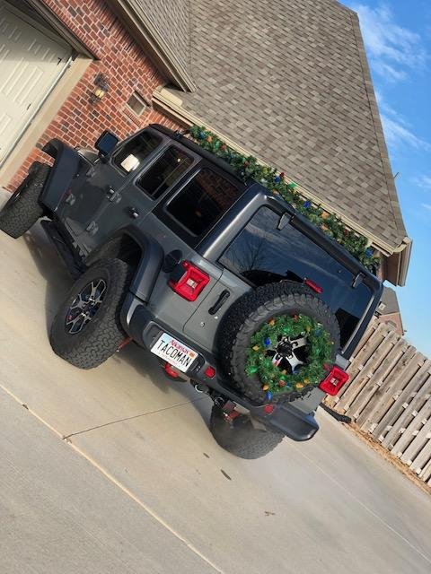 How To Decorate Jeep For Christmas: Festive Ideas & Tips How To Decorate Jeep For Christmas: Festive Ideas & Tips
