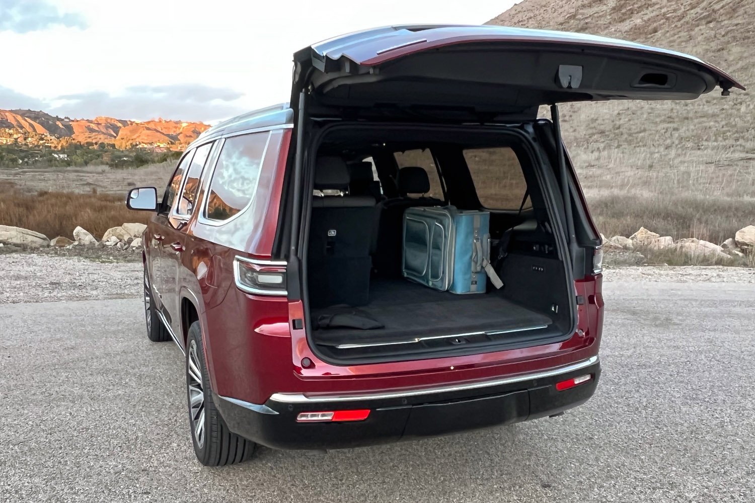 2026 Jeep Grand Wagoneer Reviews: Ultimate Luxury SUV Breakdown