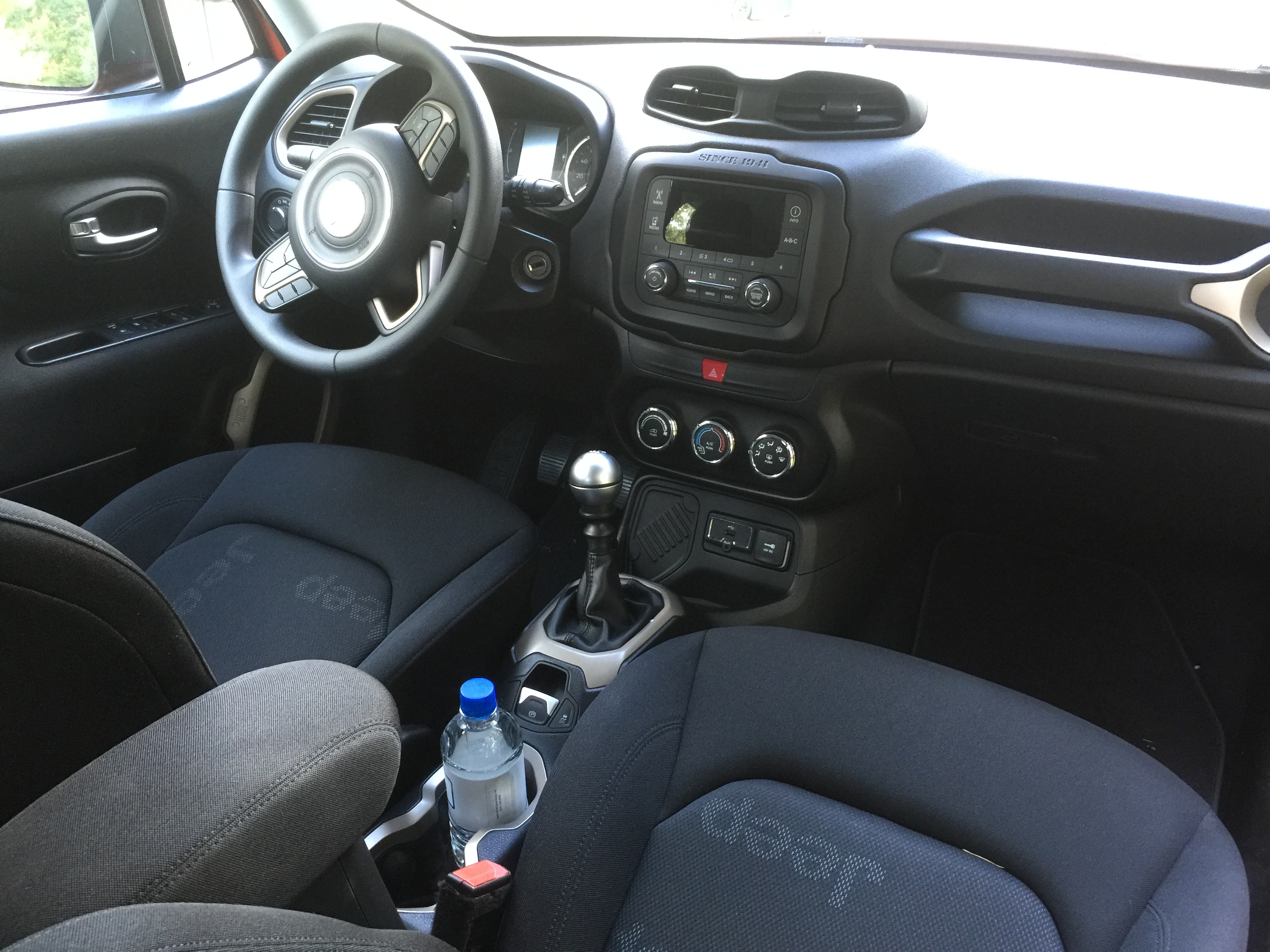 Does Jeep Renegade Come In Manual Transmission? Find Out Now Does Jeep Renegade Come In Manual Transmission? Find Out Now