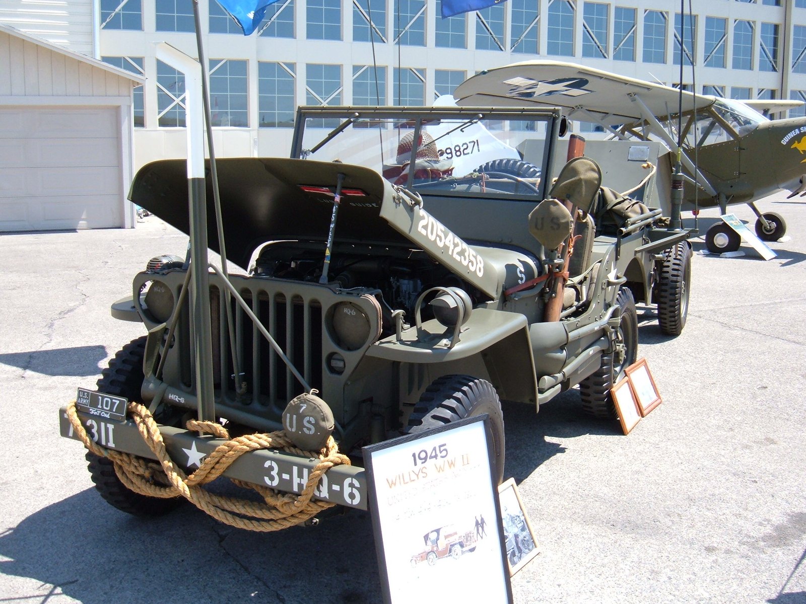 How To Strap A Jeep To A Trailer: Practical Guide