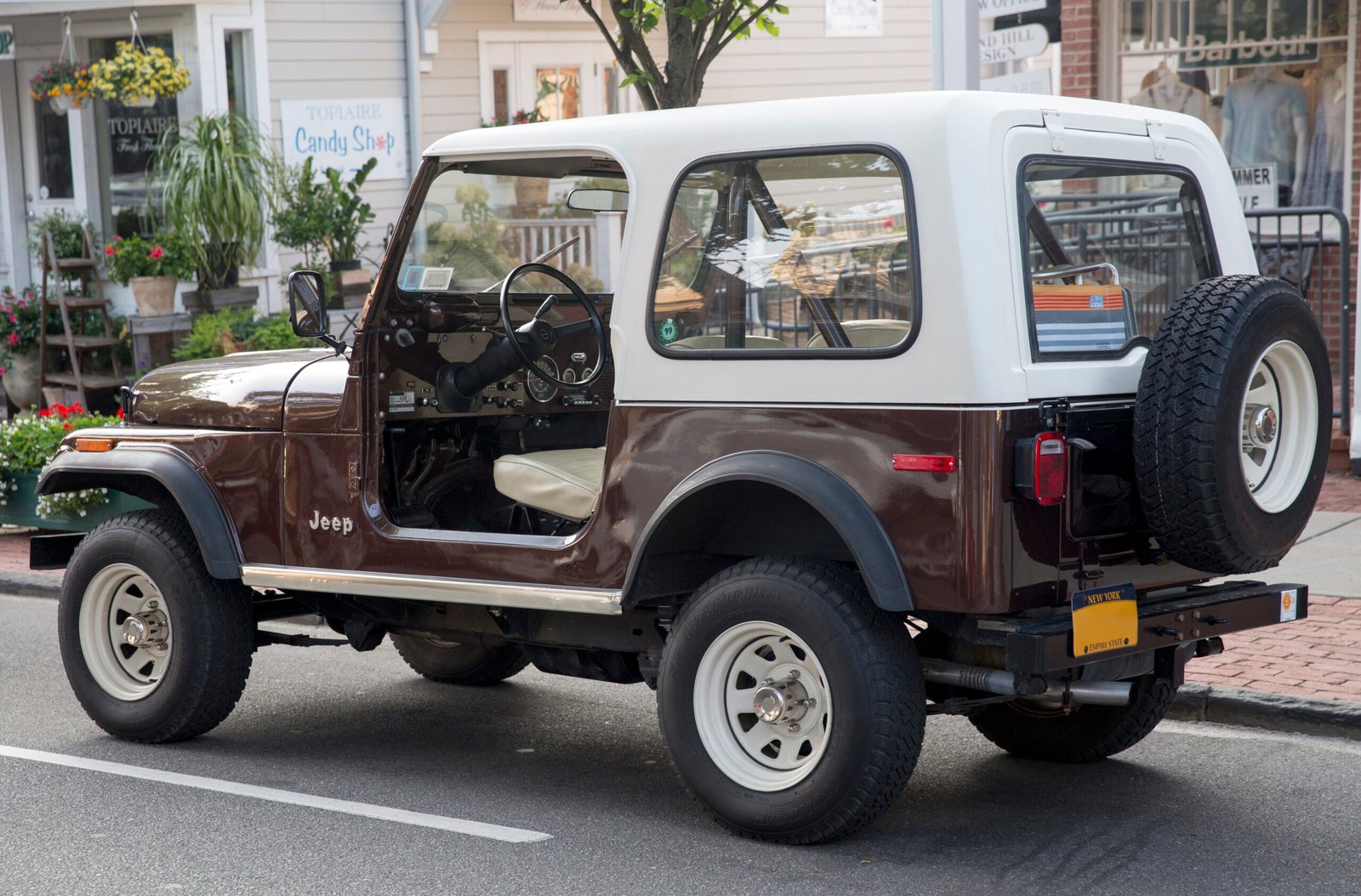 How To Insulate Jeep Soft Top: Safety Checklist
