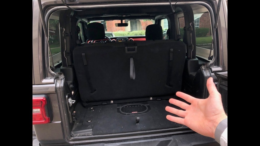 2 door jeep wrangler trunk space