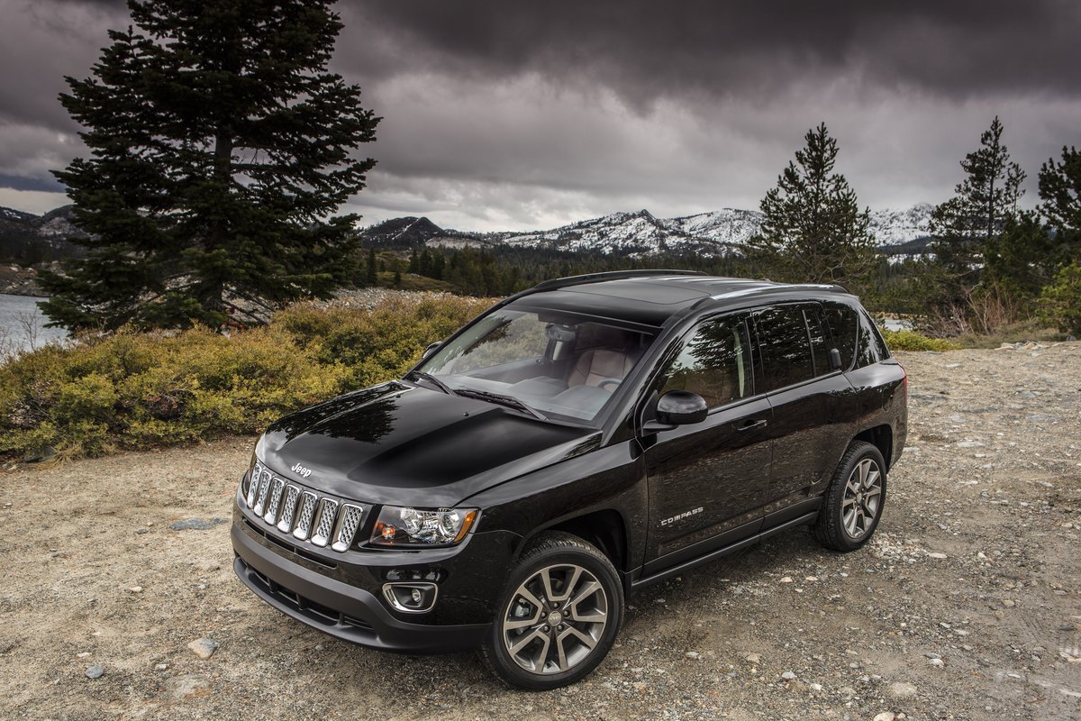 2014 Jeep Compass Latitude Reviews: Performance and Value Unveiled