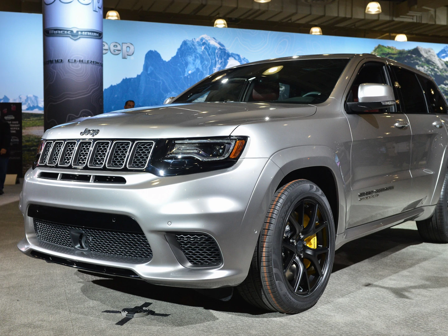How To Tell If A Jeep Is A Trackhawk: Key Signs Explained How To Tell If A Jeep Is A Trackhawk: Key Signs Explained