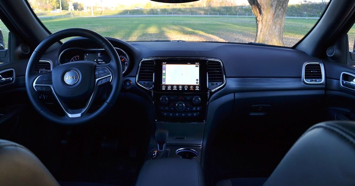 2020 Jeep Grand Cherokee Laredo Reviews: Expert Insights & Ratings