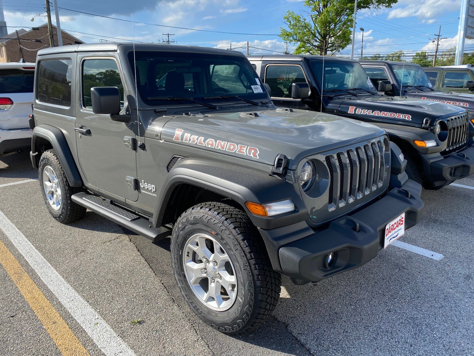 How To Raise Seat In Jeep Wrangler: Quick Guide
