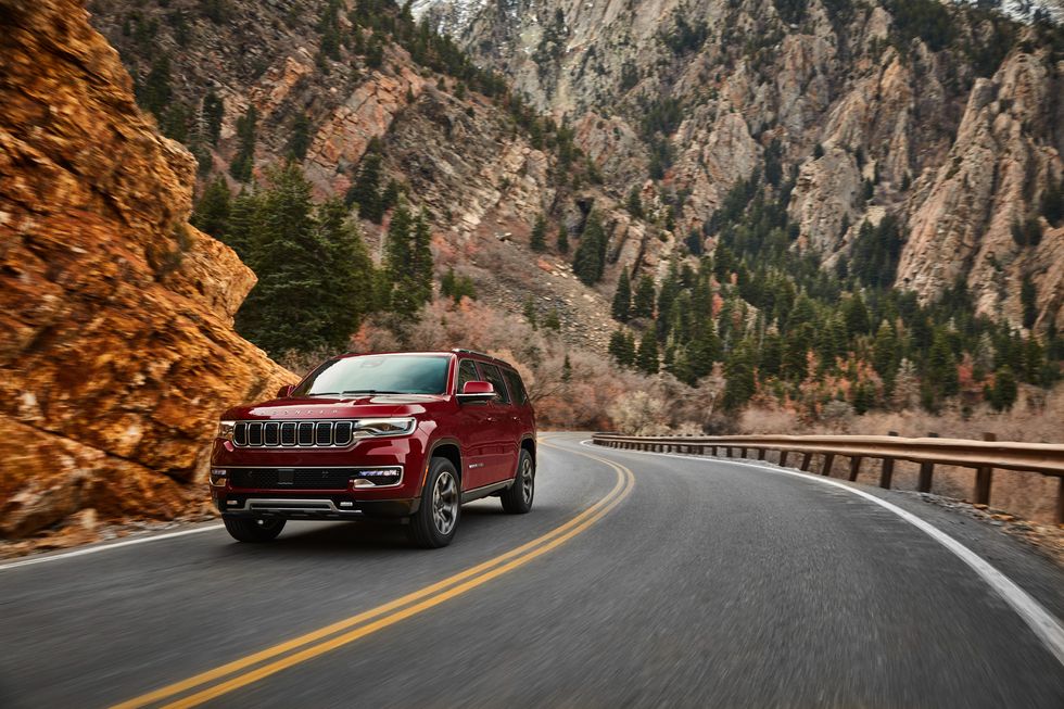 How Much Does A Jeep Commander Weigh? Complete Guide & Facts