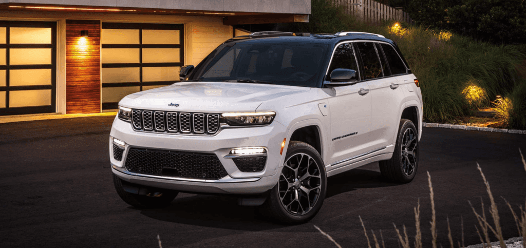 What Is A Jeep Cherokee Overland? Features, Specs & Benefits
