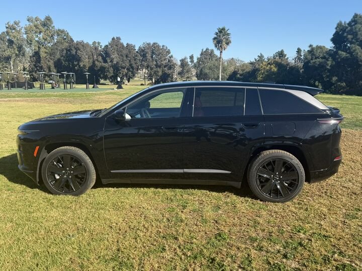 2024 Jeep Wagoneer S Review: Unmatched Luxury and Power