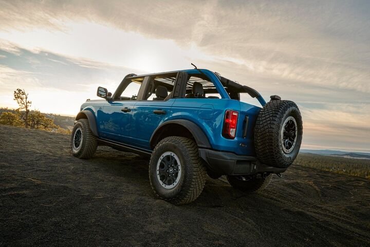 Best Jeep Car For Dog Owners Best Jeep Car for Dog Owners: Top Picks for Pet-Friendly Rides