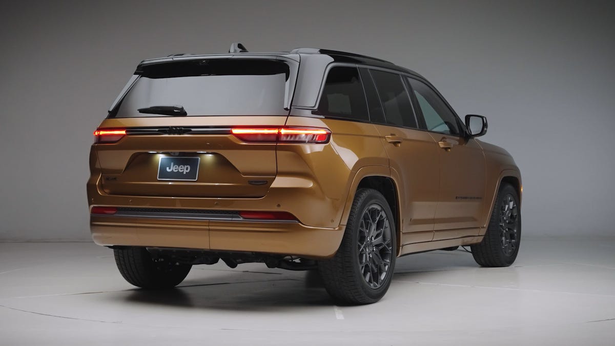 Is The Jeep Grand Cherokee Rear Wheel Drive? Full Guide Explained Is The Jeep Grand Cherokee Rear Wheel Drive? Full Guide Explained