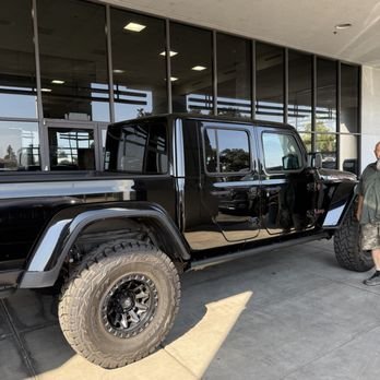 Clovis Chrysler Dodge Jeep Ram Reviews: Honest Buyer Insights
