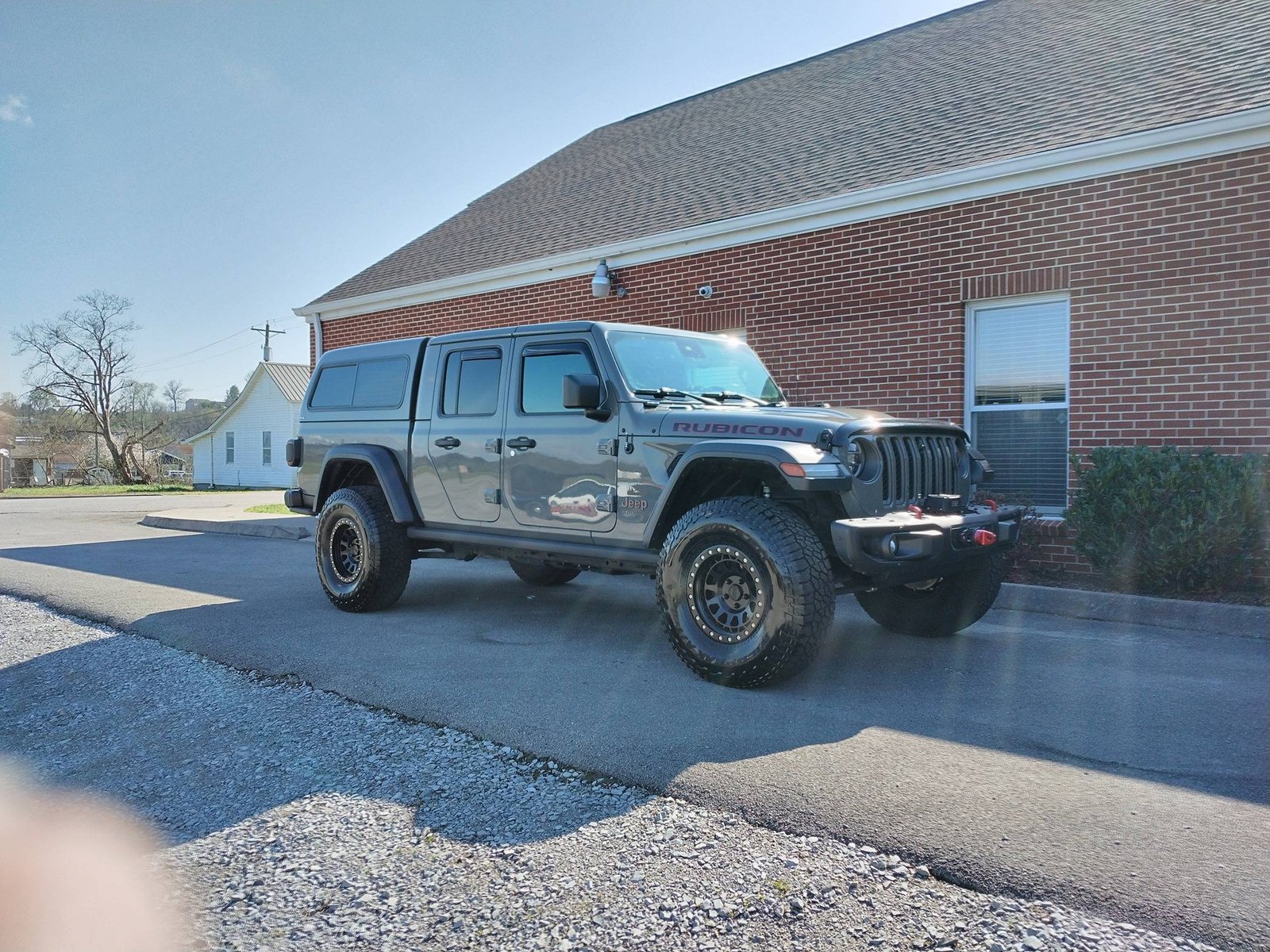 How Much Do Jeep Gladiator Doors Weigh? Complete Guide