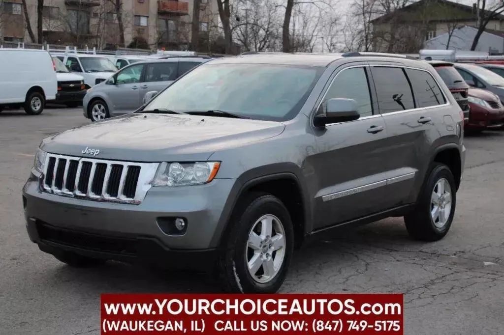 Jeep Grand Cherokee 2012 Laredo: A Reliable Midsize SUV