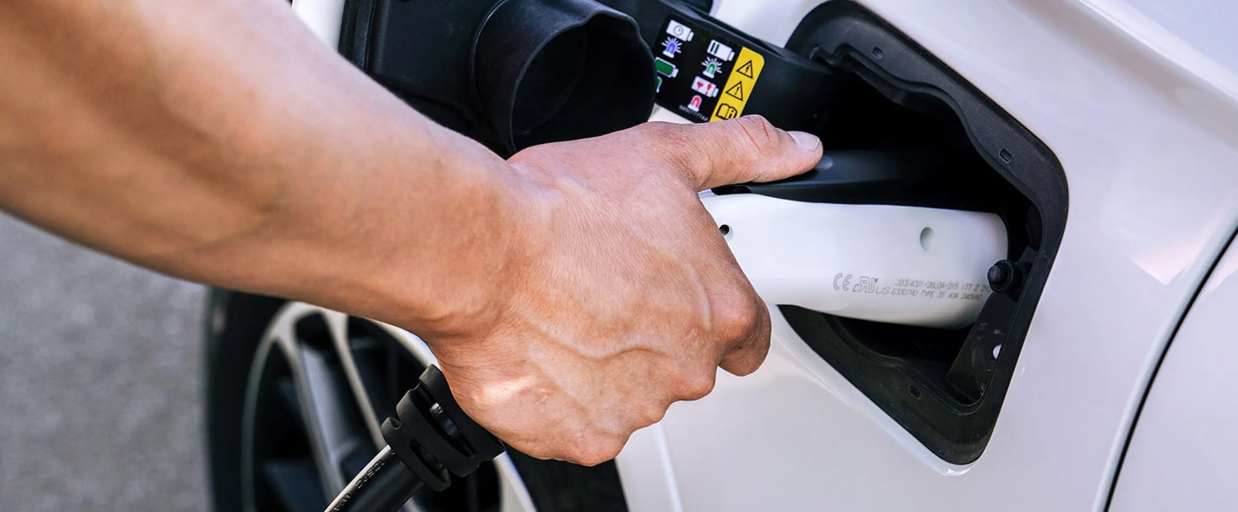How To Charge Hybrid Jeep Grand Cherokee: Easy Step-by-Step Guide