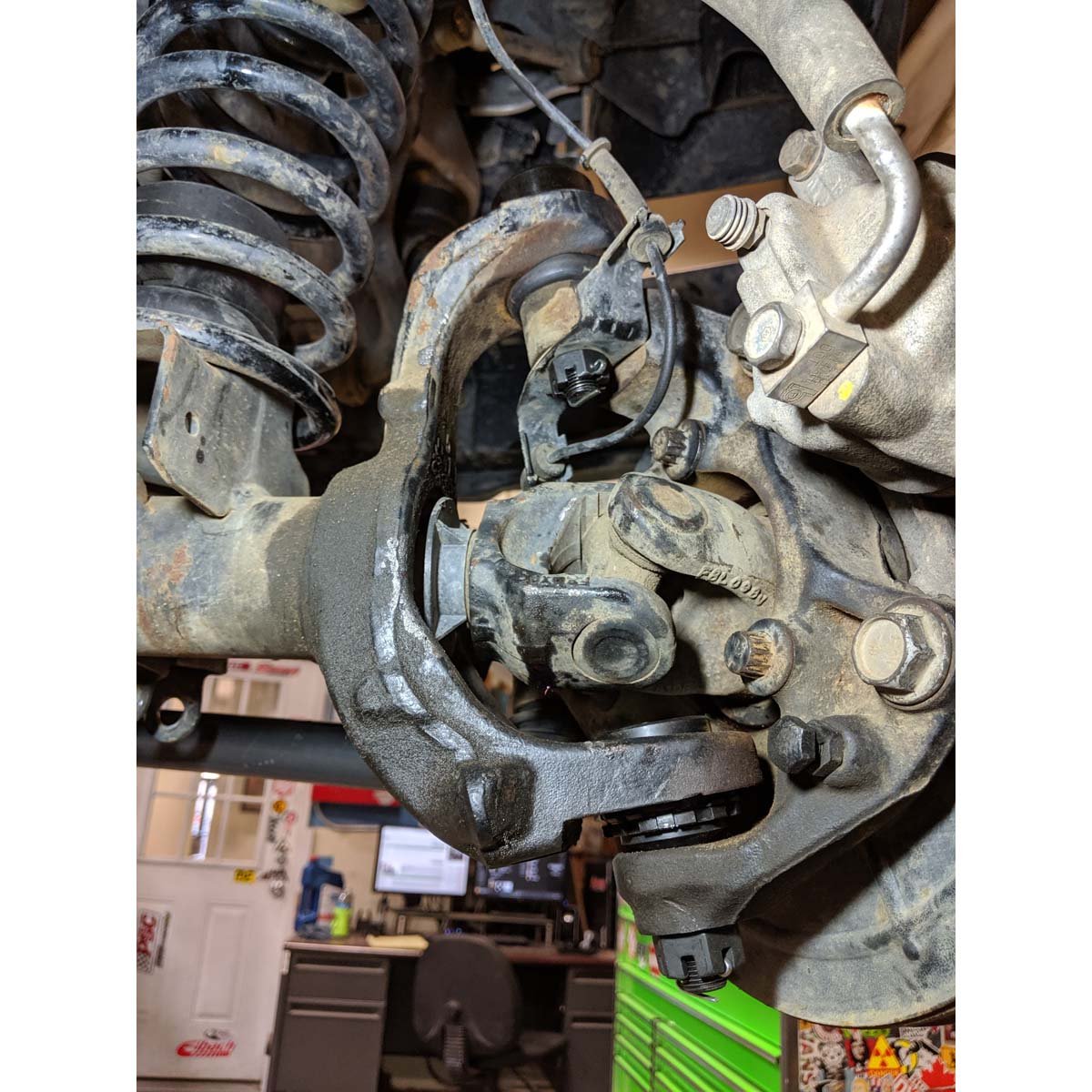 How To Replace Ball Joints Jeep JK: Step-by-Step Guide How To Replace Ball Joints Jeep JK: Step-by-Step Guide