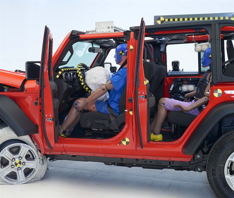 Where Are The Airbags In A Jeep Wrangler? Safety Features Explained Where Are The Airbags In A Jeep Wrangler? Safety Features Explained