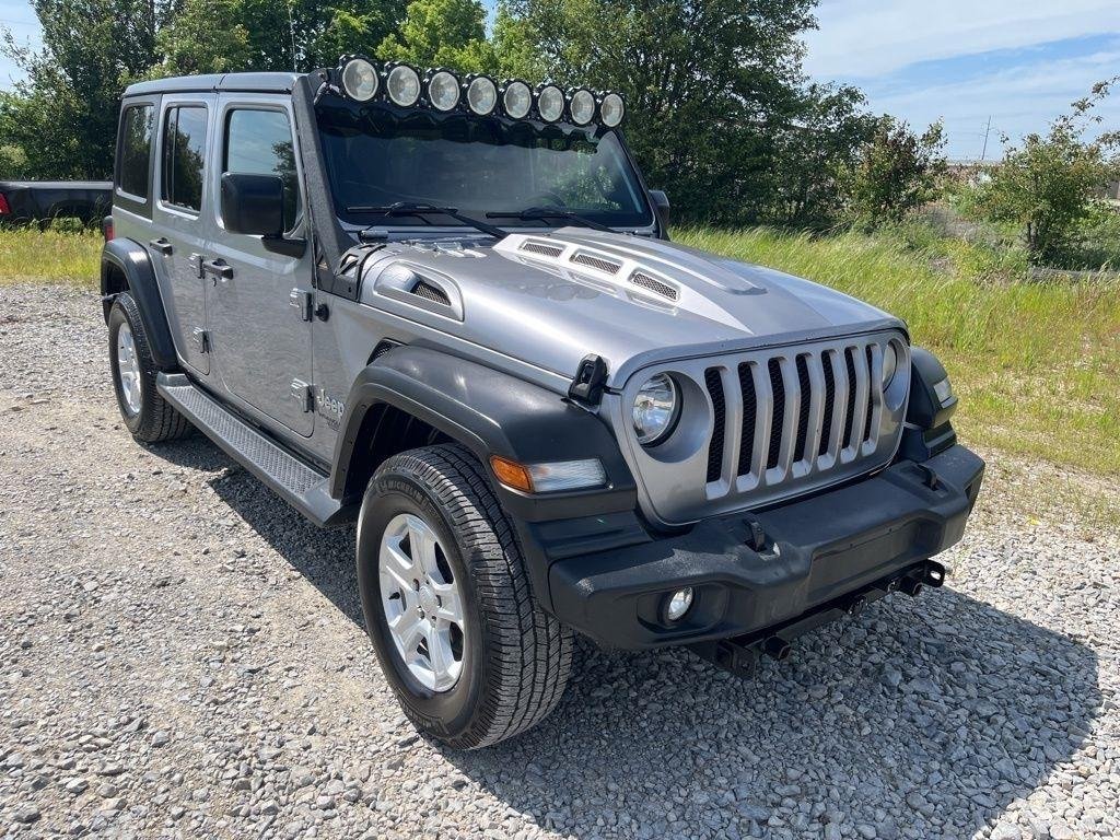 How To Open Jeep Wrangler Hood 2019: Quick and Easy Guide How To Open Jeep Wrangler Hood 2019: Quick and Easy Guide