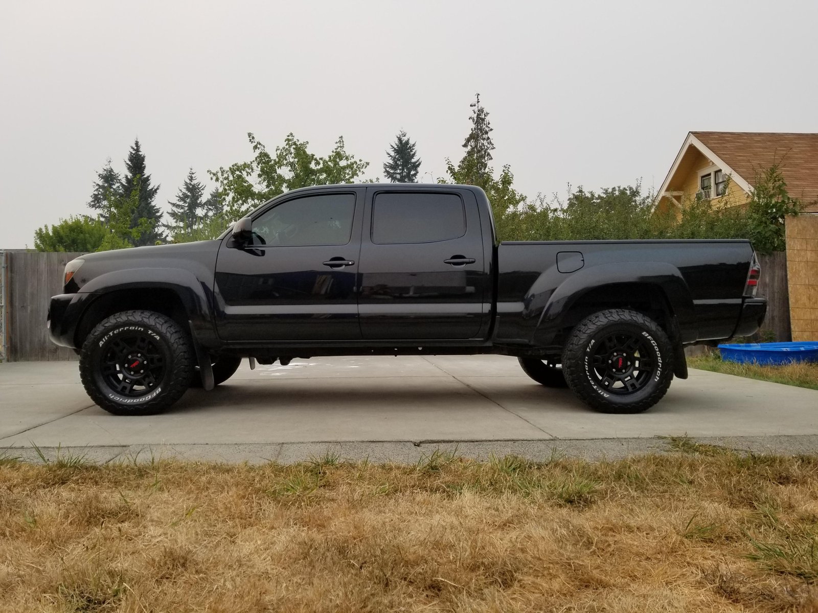 How To Black Out White Letters On Tires: Easy DIY Guide