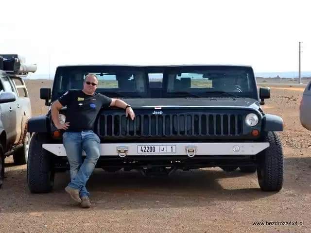 How Many People Can Sit In A Jeep: Seating Capacity Explained