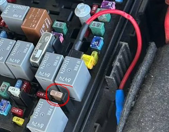 How To Fix Cigarette Lighter In Jeep Wrangler: Easy DIY Guide