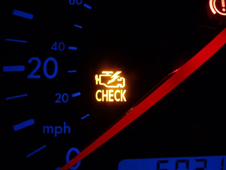 Flashing Check Engine Light Jeep Wrangler: Causes & Quick Fixes