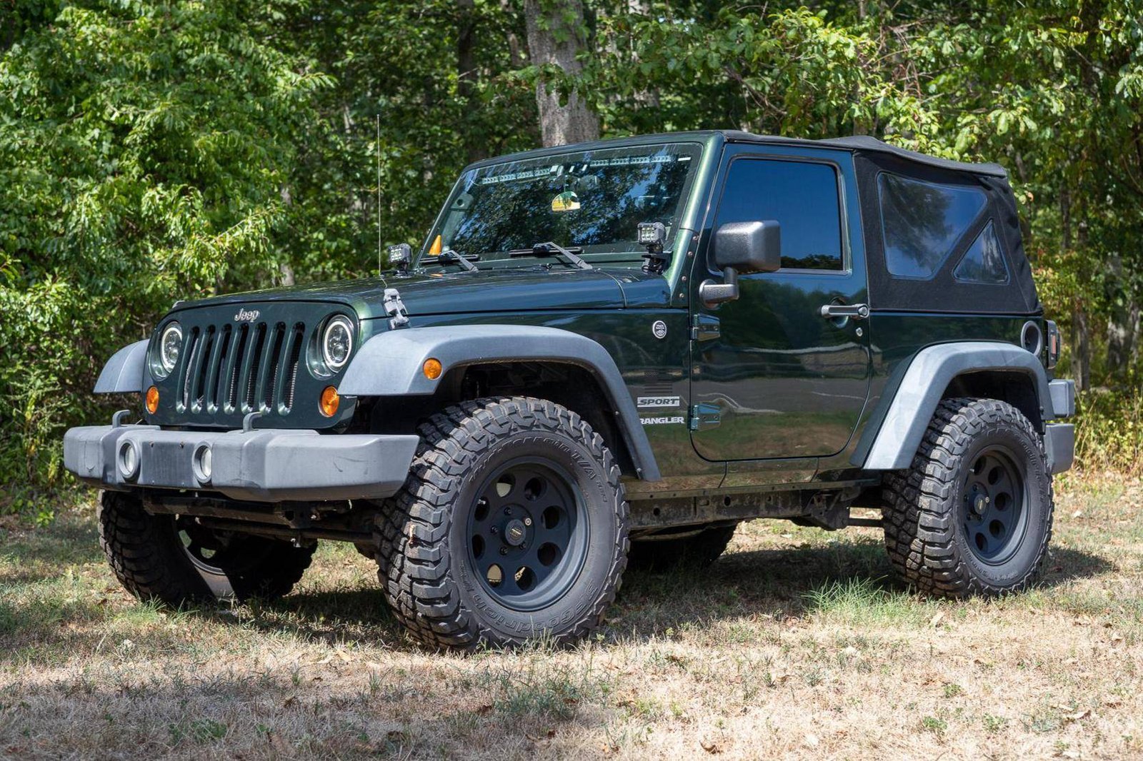 How To Take Doors Off 2010 Jeep Wrangler: Step-by-Step Guide