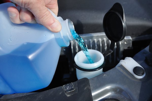 How To Keep Windshield Washer Fluid From Freezing: Expert Tips