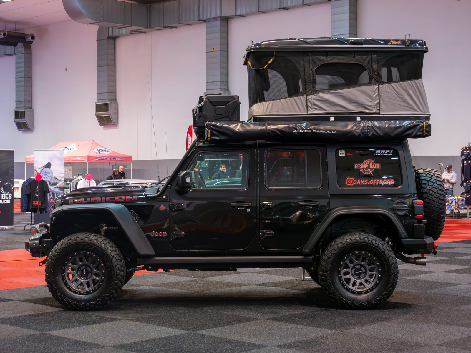 How To Secure Soft Top Jeep Wrangler: Quick Guide