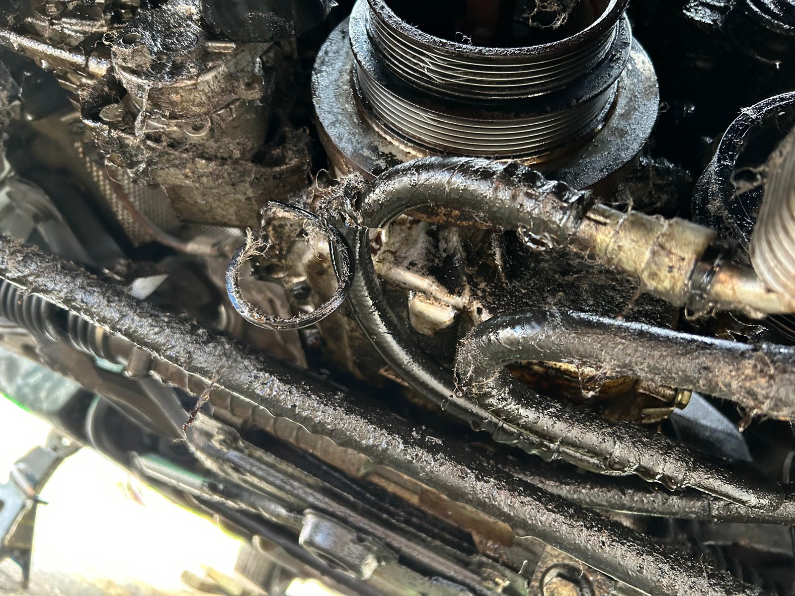 How To Clean Oil Off Of Engine: Fast and Effective Methods How To Clean Oil Off Of Engine: Fast and Effective Methods