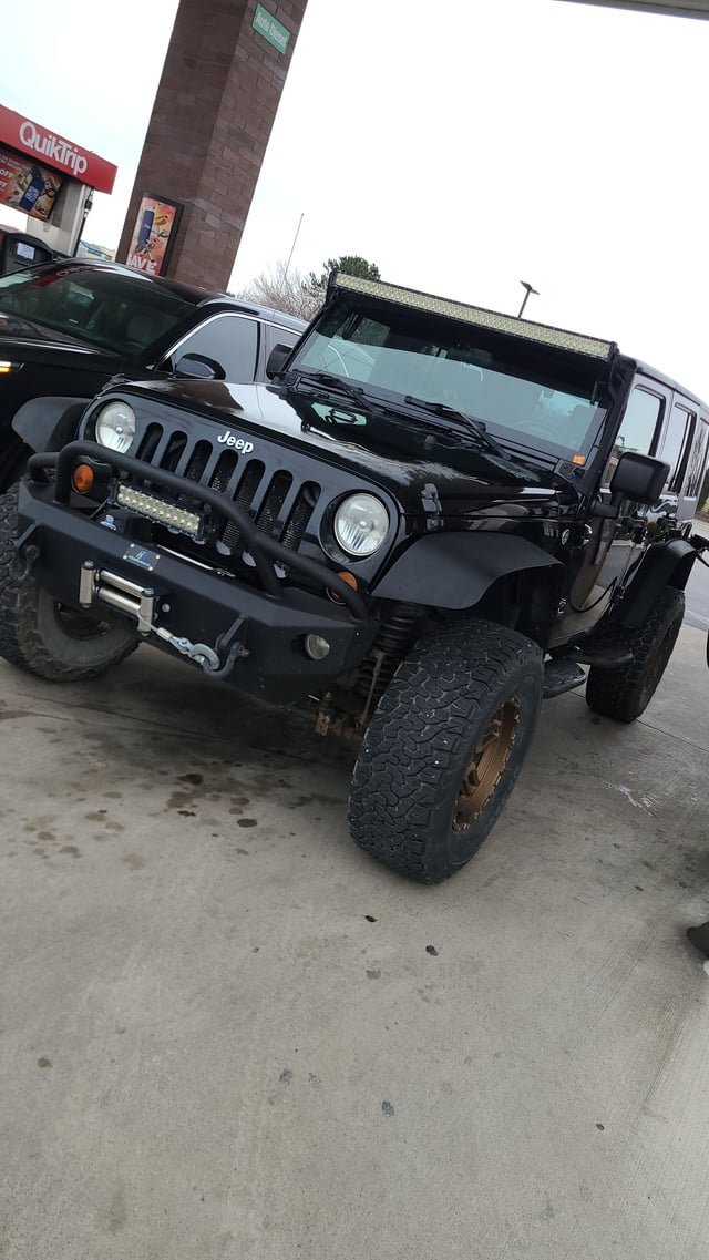 How To Get Stuck Doors Off Jeep: Easy Removal Guide How To Get Stuck Doors Off Jeep: Easy Removal Guide
