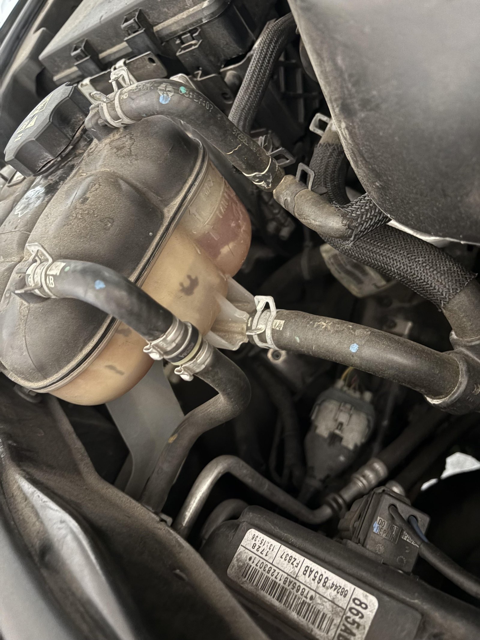 How To Change Coolant In Jeep Grand Cherokee: Easy DIY Guide How To Change Coolant In Jeep Grand Cherokee: Easy DIY Guide