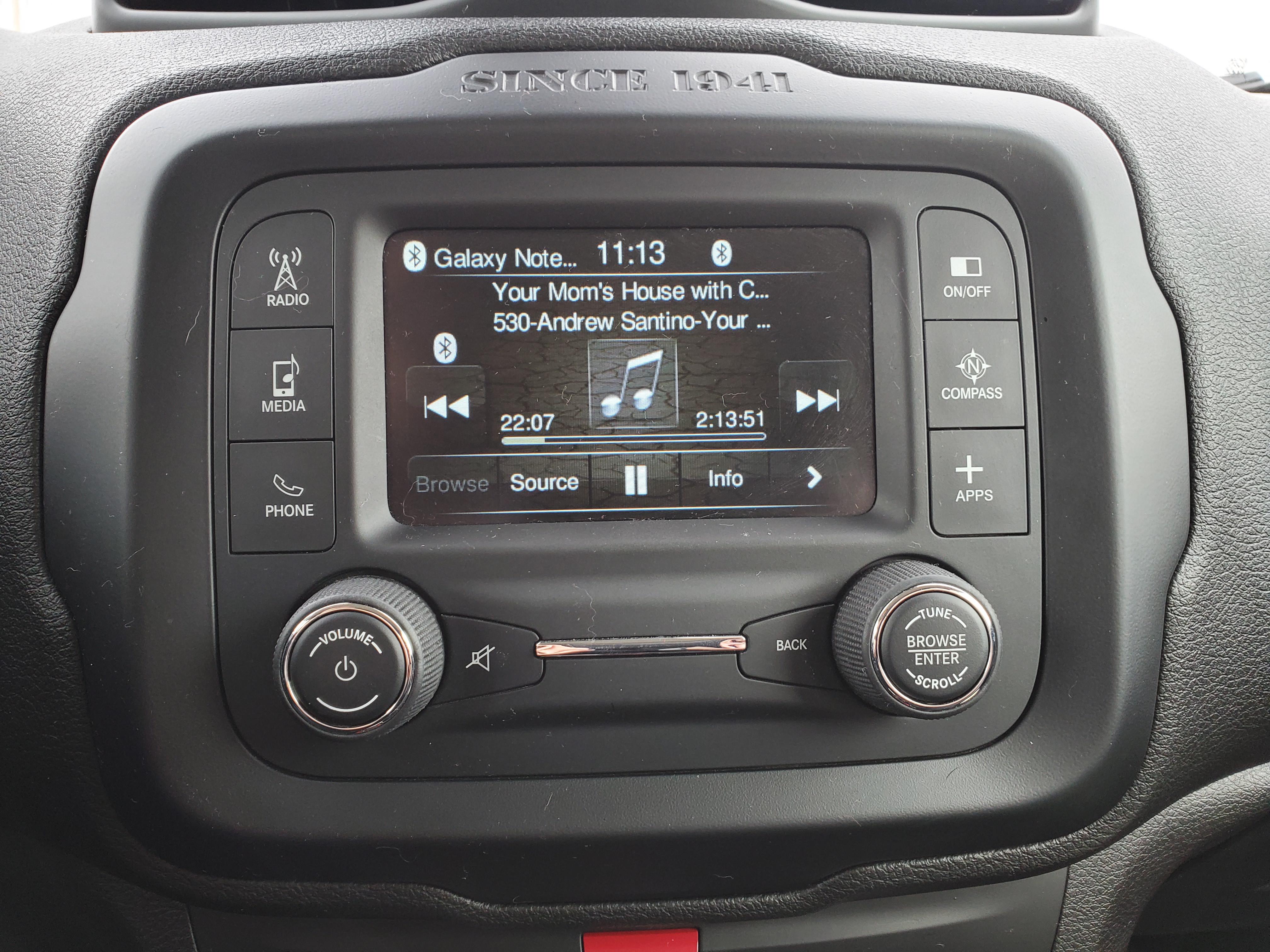 Does 2017 Jeep Renegade Have Apple Carplay Does 2017 Jeep Renegade Have Apple CarPlay? Full Guide Inside