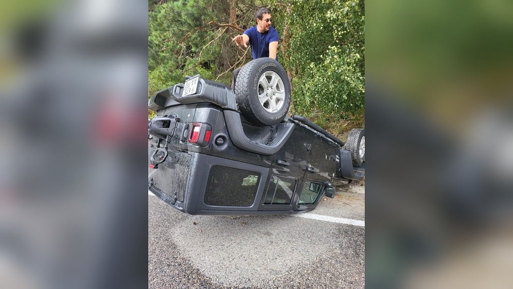 do jeep wranglers flip over easily 4