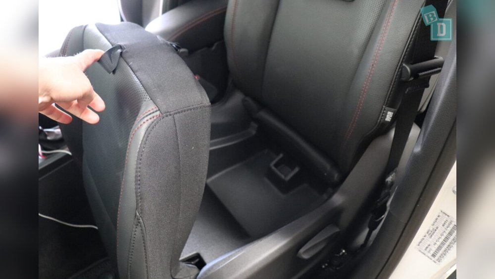 does jeep compass have a secret compartment 1