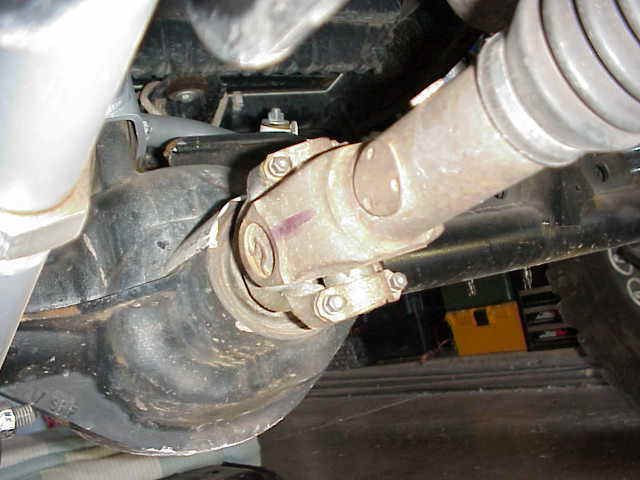 How To Remove Jeep TJ Front Drive Shaft: Step-by-Step Guide How To Remove Jeep TJ Front Drive Shaft: Step-by-Step Guide