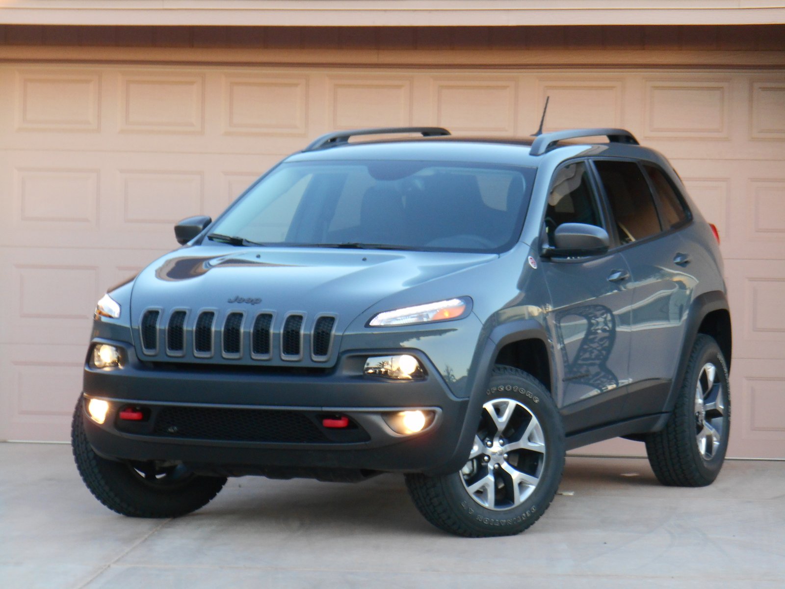 2015 Jeep Cherokee Trailhawk Review 2015 Jeep Cherokee Trailhawk Review: Performance and Features Unveiled