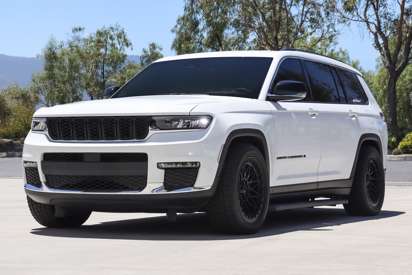 How To Lower a Jeep Grand Cherokee: Step-by-Step Guide