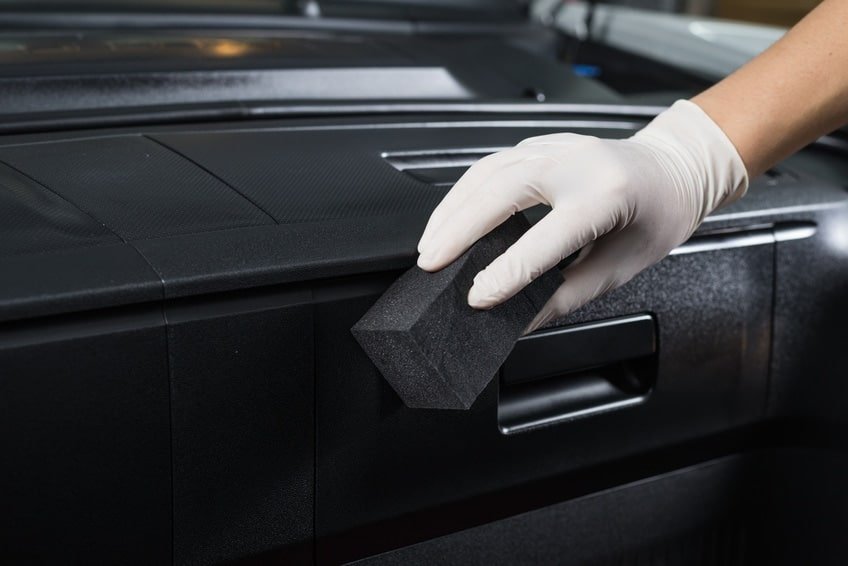 How To Clean Jeep Interior Plastic: Expert Tips for a Spotless Ride