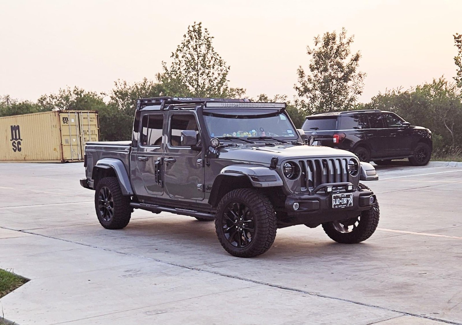 Jeep Gladiator High Altitude Vs Rubicon: Ultimate Showdown