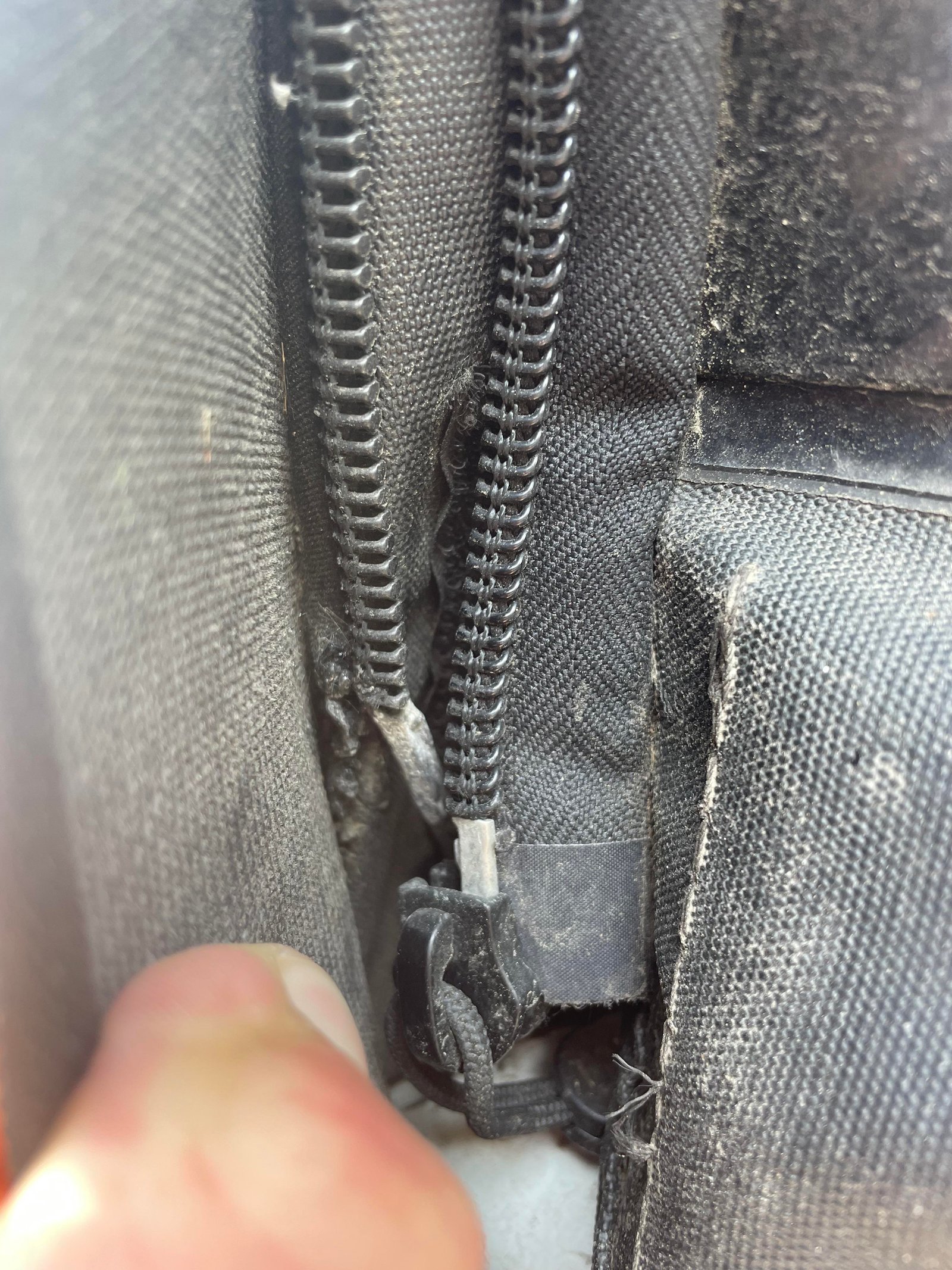 How To Fix A Jeep Zipper: Easy Steps for Quick Repairs How To Fix A Jeep Zipper: Easy Steps for Quick Repairs
