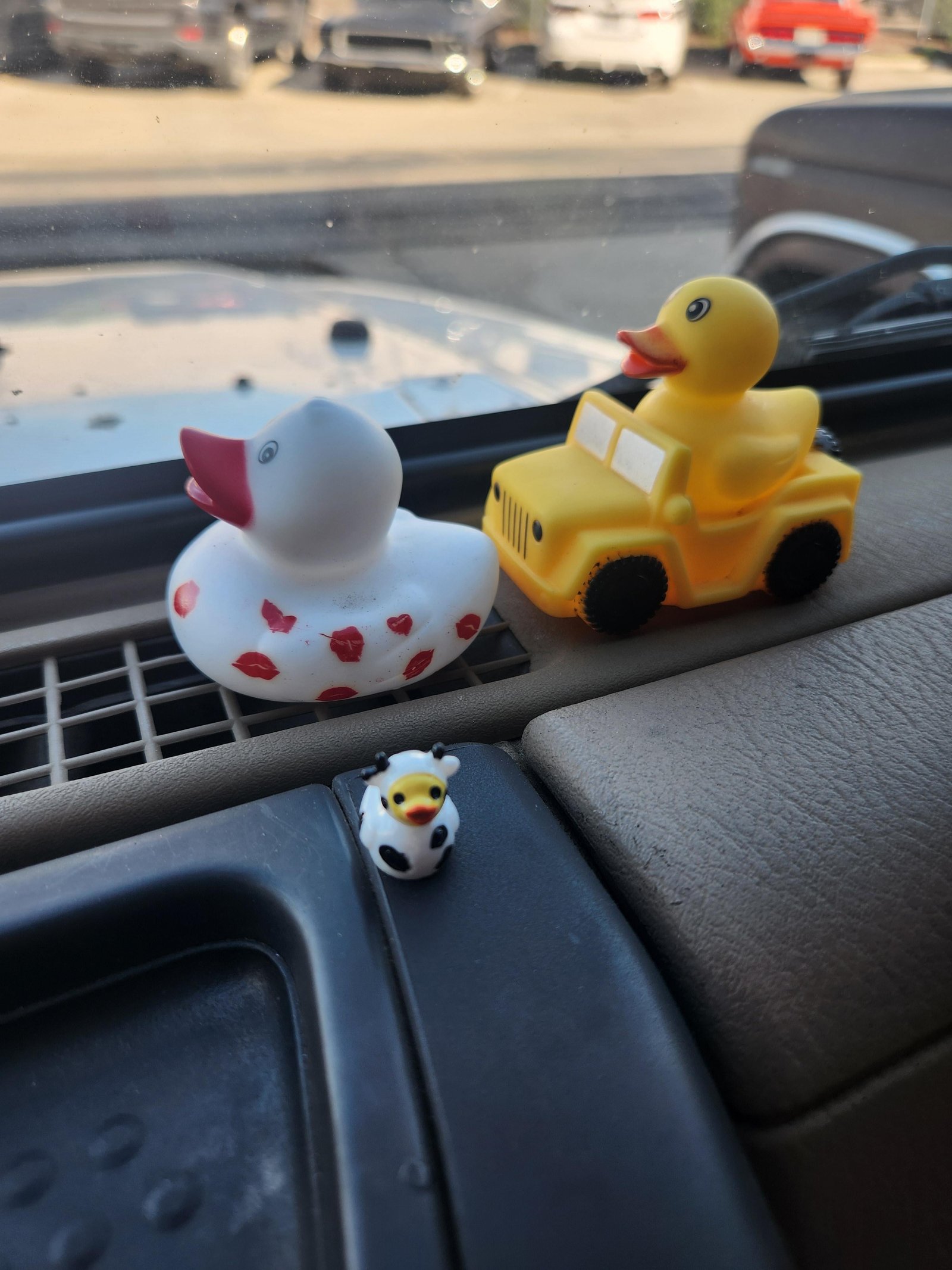 How To Get Ducks To Stay On Jeep Dash: Easy Tips & Tricks How To Get Ducks To Stay On Jeep Dash: Easy Tips & Tricks