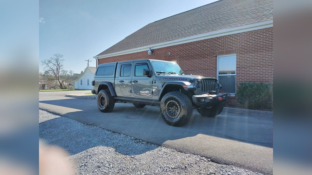 How Much Does Jeep Gladiator Weigh: Complete Weight Guide how much does jeep gladiator weigh