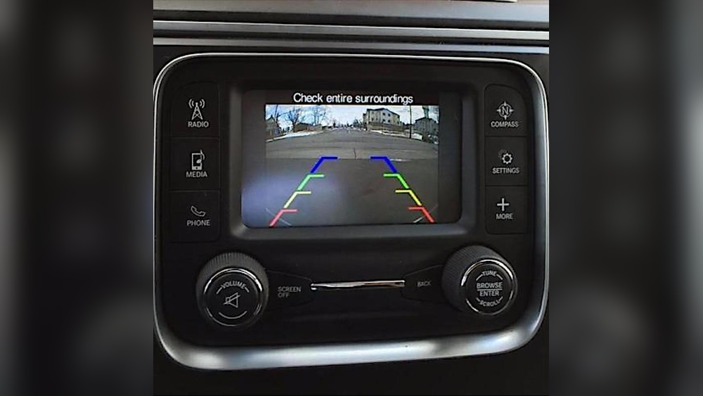 how to activate backup camera on jeep