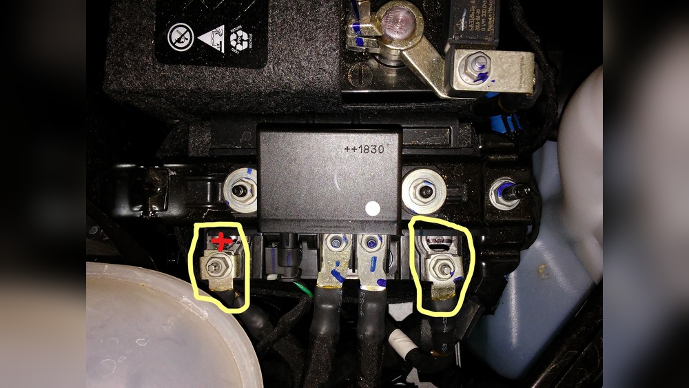 how to charge jeep compass battery