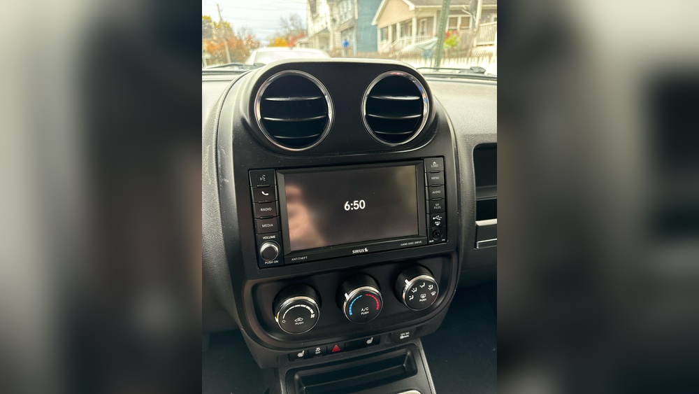 how to connect to jeep patriot bluetooth