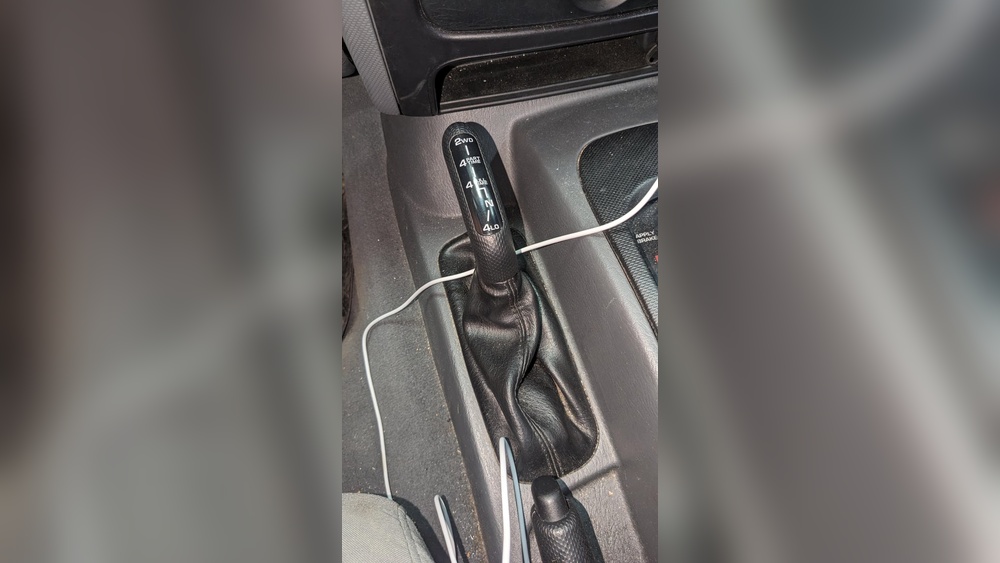 how to get jeep liberty out of 4wd