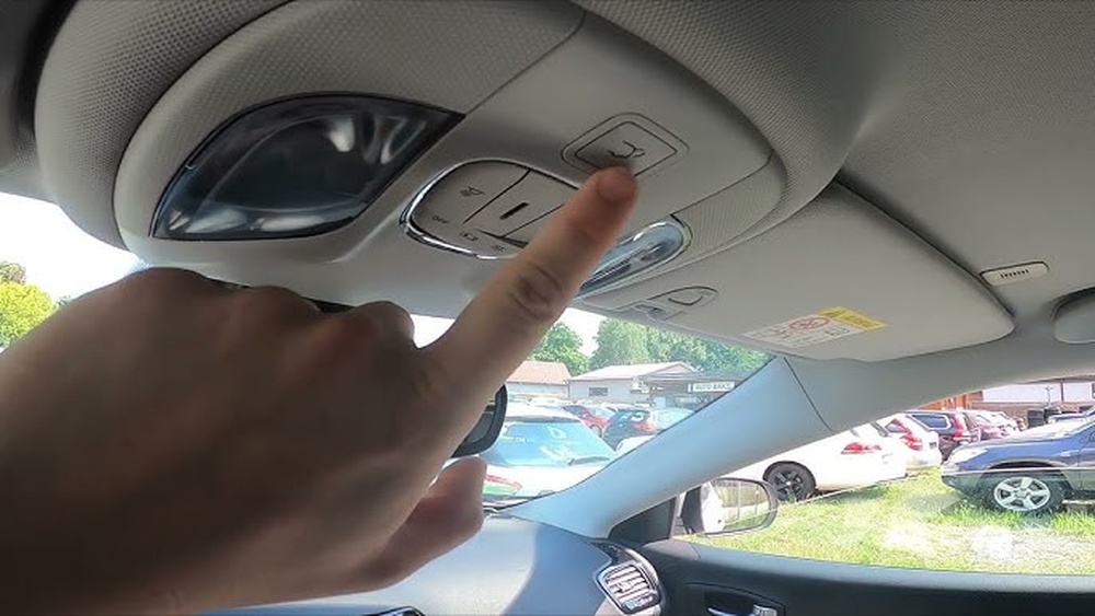 how to open jeep compass trunk from inside