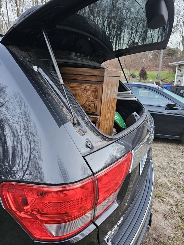 How To Open Flipper Glass On Jeep Grand Cherokee: Easy Steps